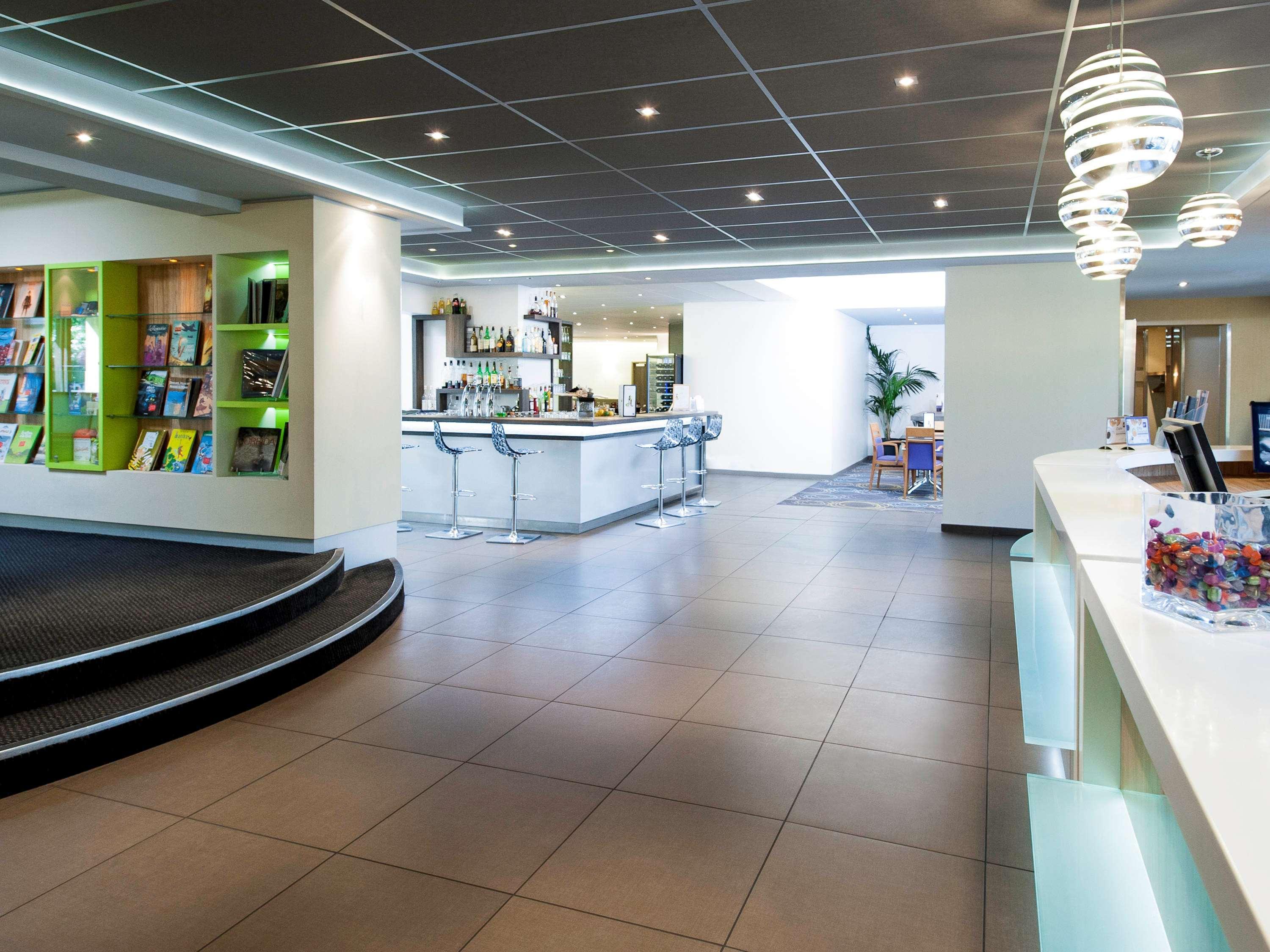 Novotel Valence Sud Bagian luar foto