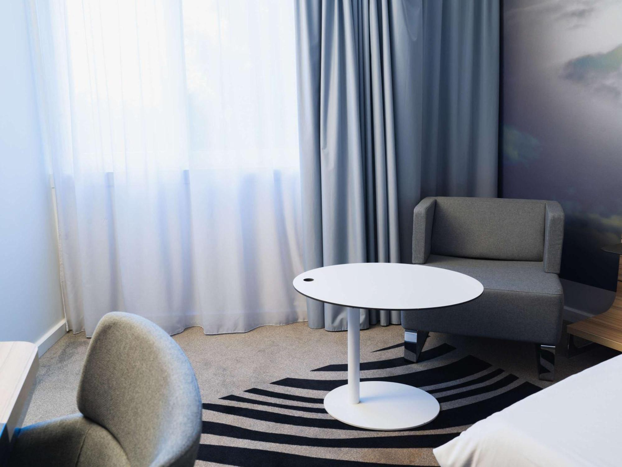 Novotel Valence Sud Bagian luar foto