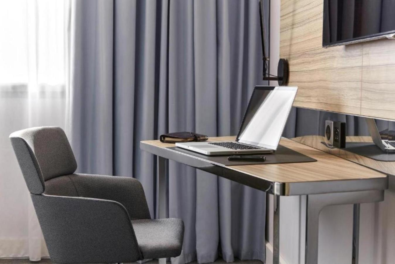 Novotel Valence Sud Bagian luar foto