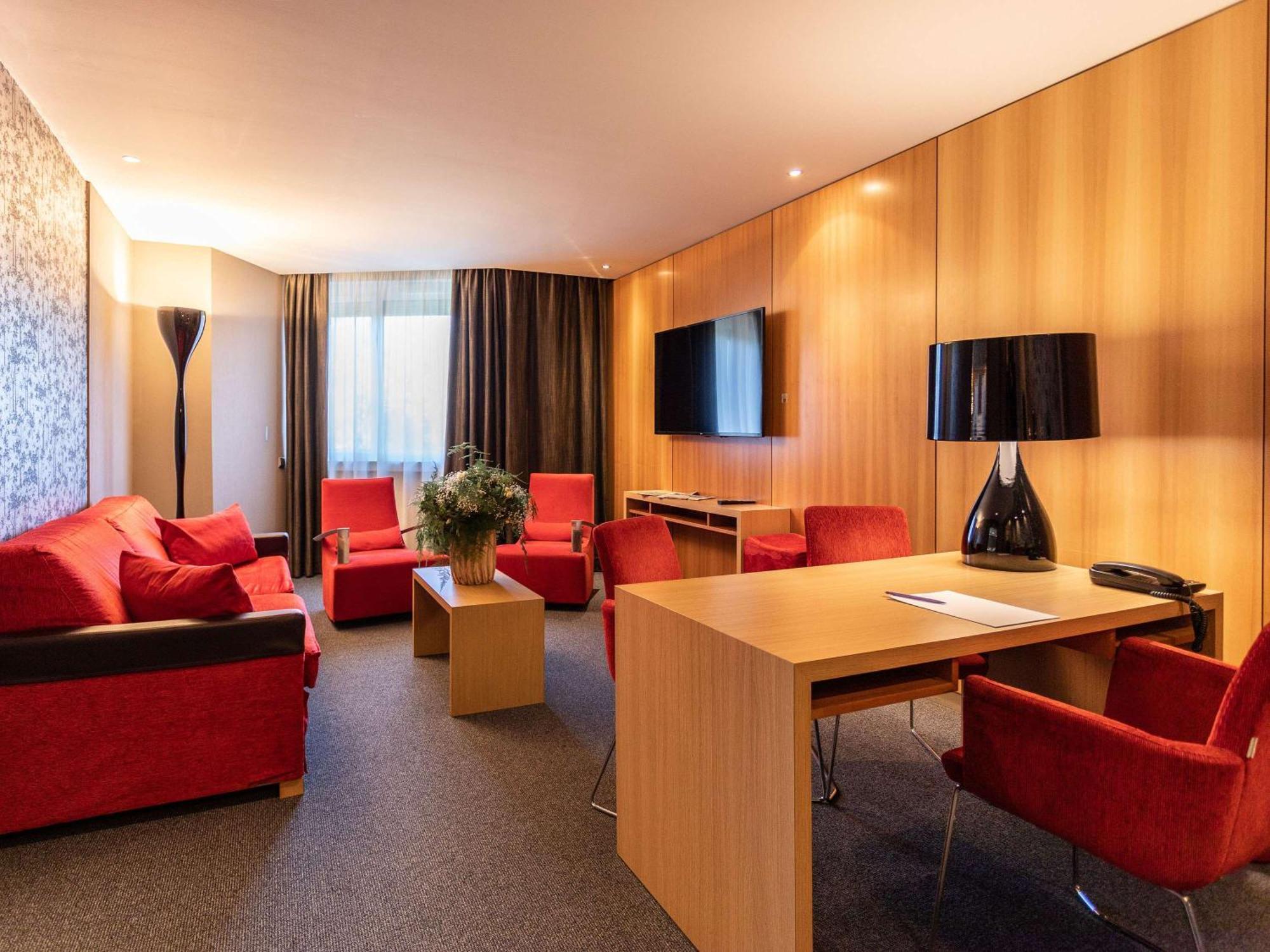 Novotel Valence Sud Bagian luar foto